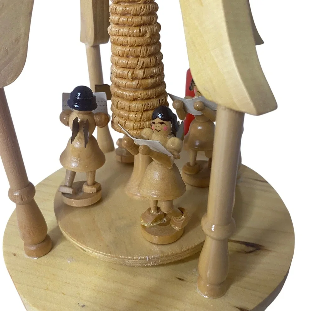 House of Lloyd Christmas Around the World Choir of Angels Wood Wind Mill Xmas